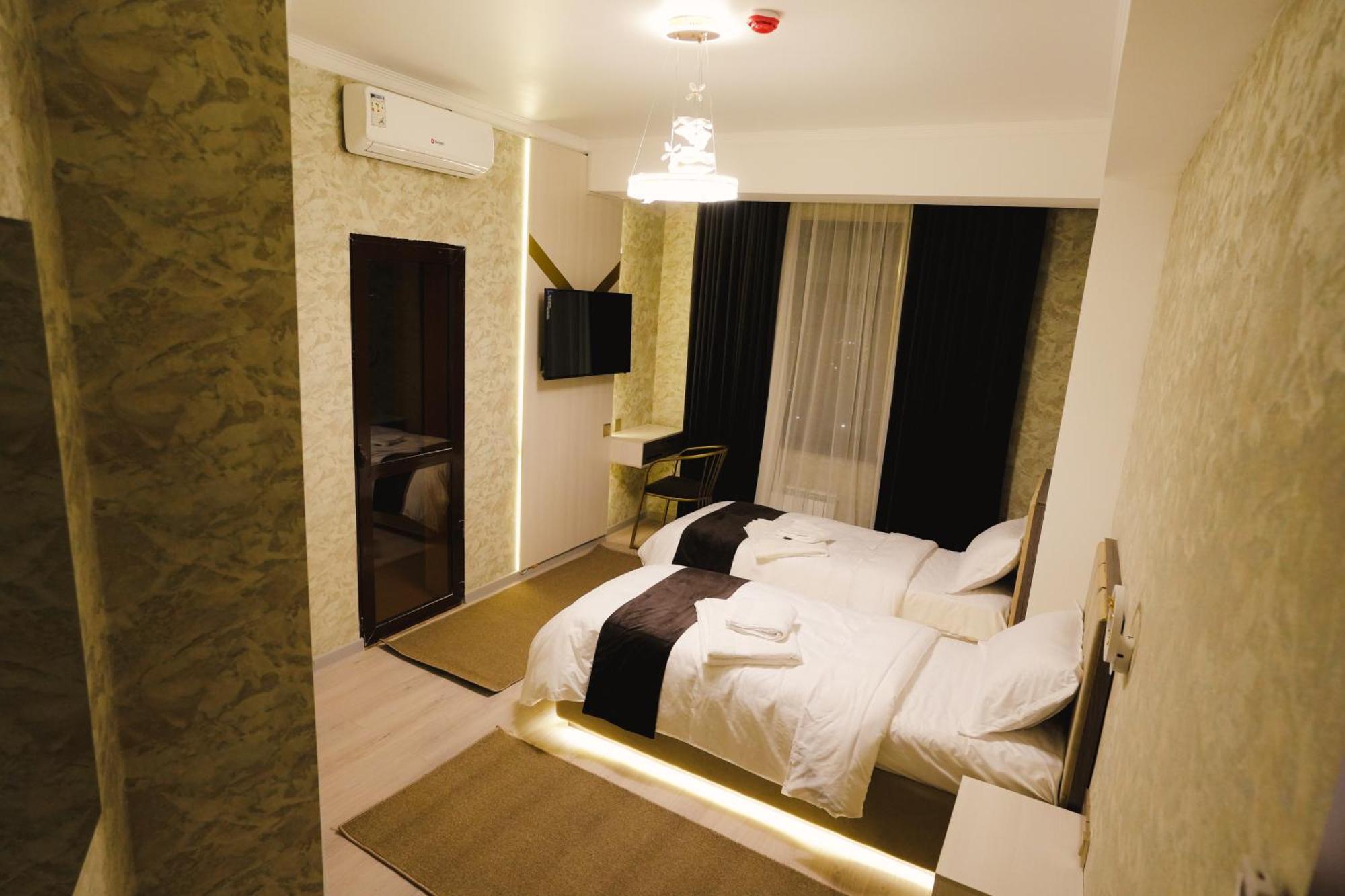Baland Hotel ดูแชนเบอ ภายนอก รูปภาพ